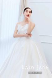-Lady  Jane高端婚纱礼服馆