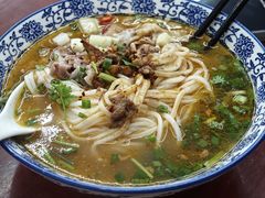 -巍山𤆵肉饵丝