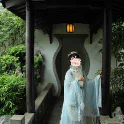 -古绫丝绸旗袍体验馆