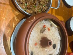 汽锅菌子肉饼-老滇山寨•云南特色菜•地方菜•民族风情歌舞表演(金碧店)
