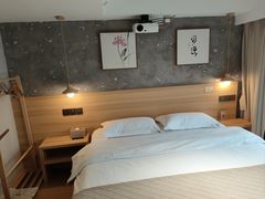 -闲隅江景艺术酒店(解放碑洪崖洞总店)