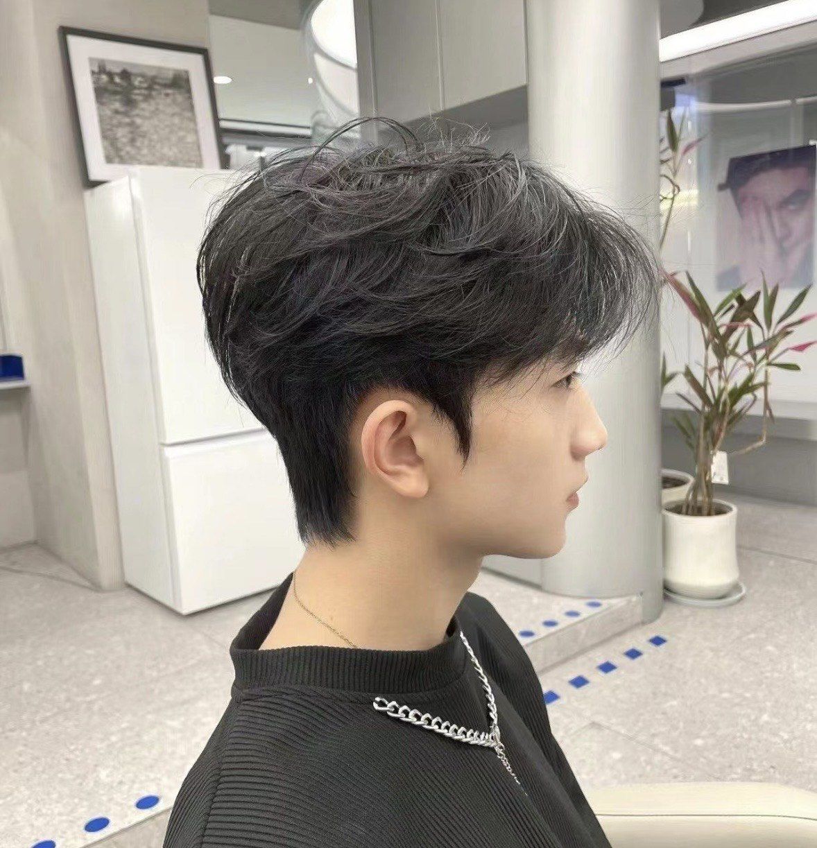 微分碎盖少年党的发型男士秋冬凌乱外翻烫 适合任何的发型简单好打理