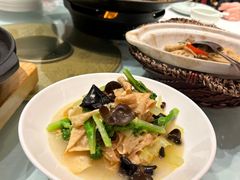 -江城小馆陕南妈妈菜·全球旅行餐厅(钟楼店)