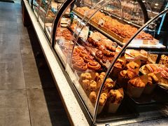 -巴黎贝甜(大宁国际商业广场店)