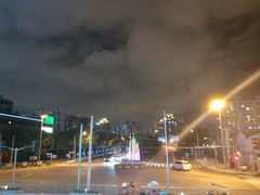 -白玉兰广场停车场