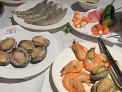 -领鲜活海鲜榴莲自助火锅(东门店)