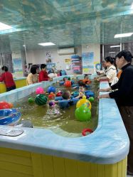 泳池-小鸭先知婴儿游泳馆