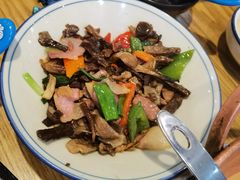 鹿茸菌炒腊肉-妈妈的味道(和顺古镇店)