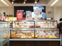 面包甜点陈列柜-金凤成祥(东直门现烤面包店)