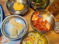 开胃小菜-首尔朴宝·炭火烤肉(五角场店)