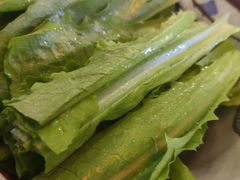 油麦菜-毛辣果·贵州红酸汤牛肉火锅(西单店)