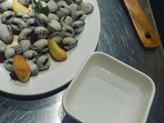 生腌司蚌-胡须佬鸡煲四季火锅店(石厦西村直营店)