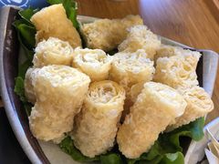 -毛辣果·贵州红酸汤牛肉火锅(西单店)