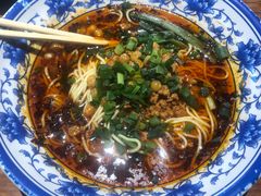 -万记麻辣烫国展总店
