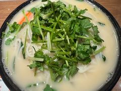 -肥汁米蘭香港米线(定西路店)