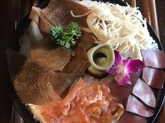 -老牌坊云南鱼豆花火锅(哈西万达店)
