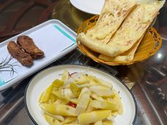 -土砂锅生态山庄·非遗砂锅雅鱼