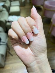 -伊人脱毛美甲美睫连锁机构