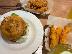 -必胜客(阿罗海店)