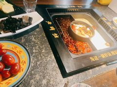 -老牌坊云南鱼豆花火锅(哈西万达店)