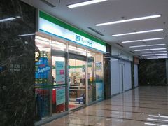 -全家便利店(桂平路店)