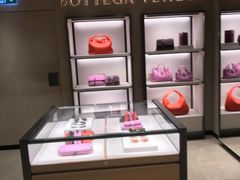 -文艺复兴百货(米兰大教堂广场店)