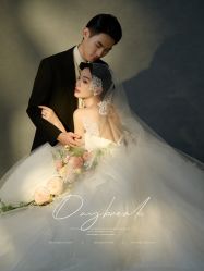 -雪中彩影婚纱摄影·微光艺术中心