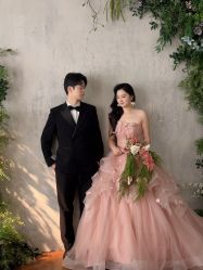 -雪中彩影婚纱摄影·微光艺术中心