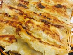 -阿洪锅贴王(小吃城店)