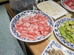 东镇肥牛-东镇老火锅(长春路首店)