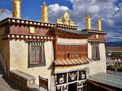 -噶丹松赞林寺