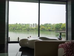 -上海怡沁园度假酒店