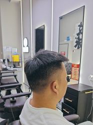 -尤司男士国潮理发馆