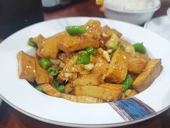 -湖南人家湘菜馆(镇江路店)