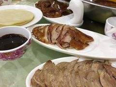 -大鸭梨烤鸭店(金顶街店)