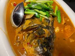 招牌乾隆鱼头-老头儿油爆虾·1987杭州烟火味(湖滨银泰in77D区店)