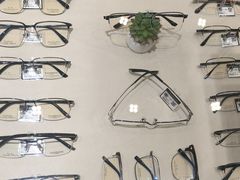 -博士眼镜(东莞东湖花园店)