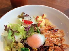 -POKEE VIA&Brunch·维娅(重庆来福士店)