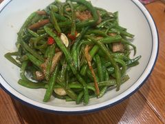 -黄泥岗·地道湖北菜(奥特莱斯店)