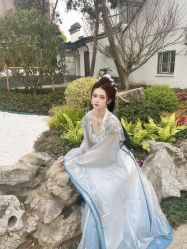 -一揽芳华汉服旗袍体验馆(拙政园店)