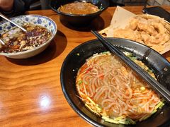 -爆炸头阿姨小四川正宗川味小吃(无任何分店)