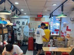 -柳州肥姨妈大骨螺蛳粉(东靖路店)