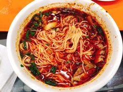 -牛一嘴·兰州牛肉面·大盘鸡(财富中心店)