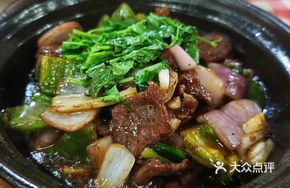 Black Pepper Stir-Fried Tender Beef
