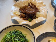 -八府香鸭·啫啫煲(华山路店)