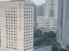 -武汉五月花大酒店(武昌火车站中南路地铁站店)