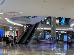 -爱雍·乌节