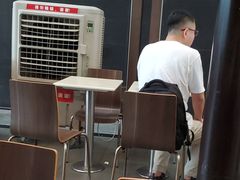 大堂-麦当劳(深圳北站高铁店)