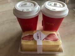 草莓拿铁-Cafe on warm(丹霞店)