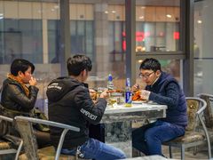 大堂-凤凰路何眼镜香辣蟹(花果园店)